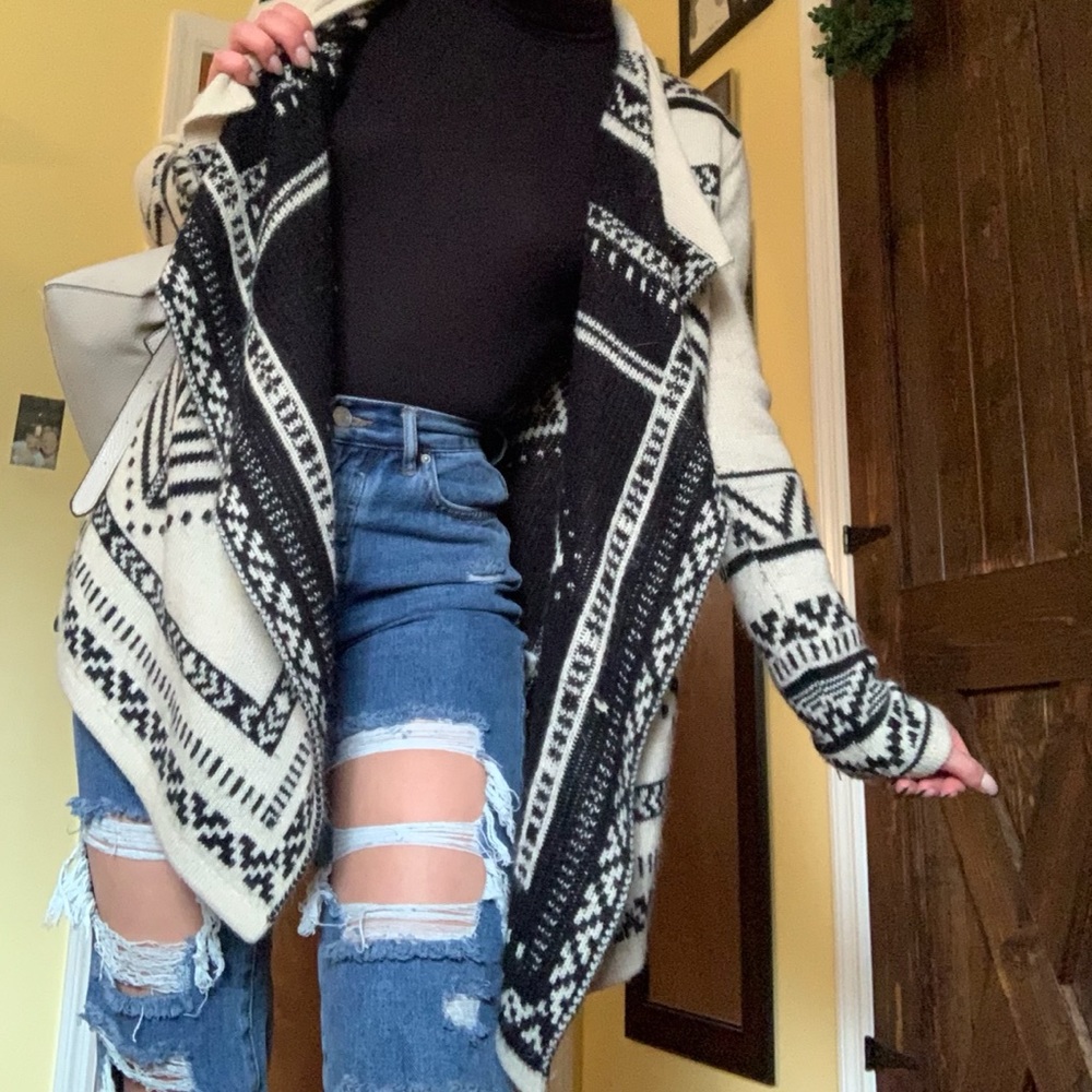 Winter cardigan sweater🤎🤍🖤